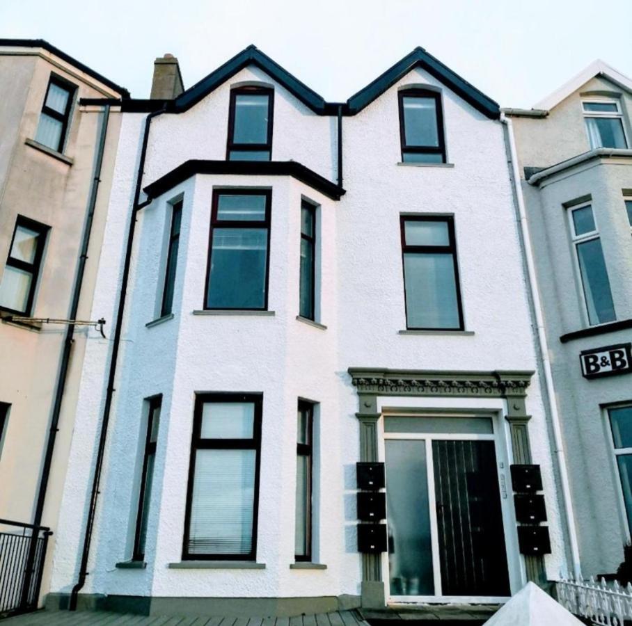 4 Golf Terrace - By The Sea Apartment *