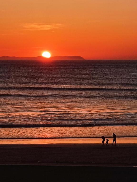 4 Golf Terrace - By The Sea Portrush