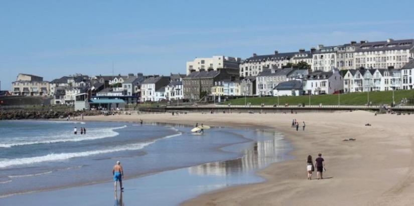 4 Golf Terrace - By The Sea * Portrush